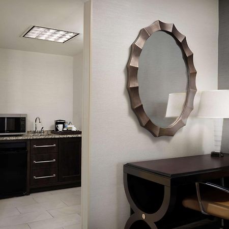 The Inn At Penn, A Hilton Hotel Филаделфия Екстериор снимка