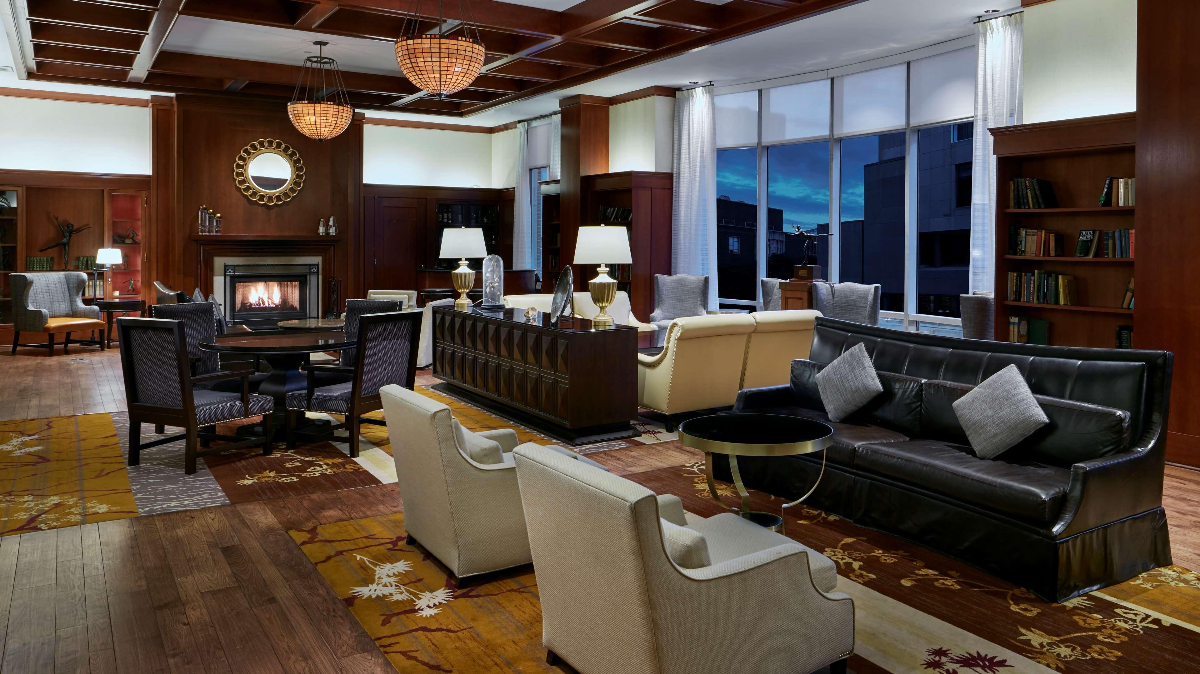 The Inn At Penn, A Hilton Hotel Филаделфия Екстериор снимка