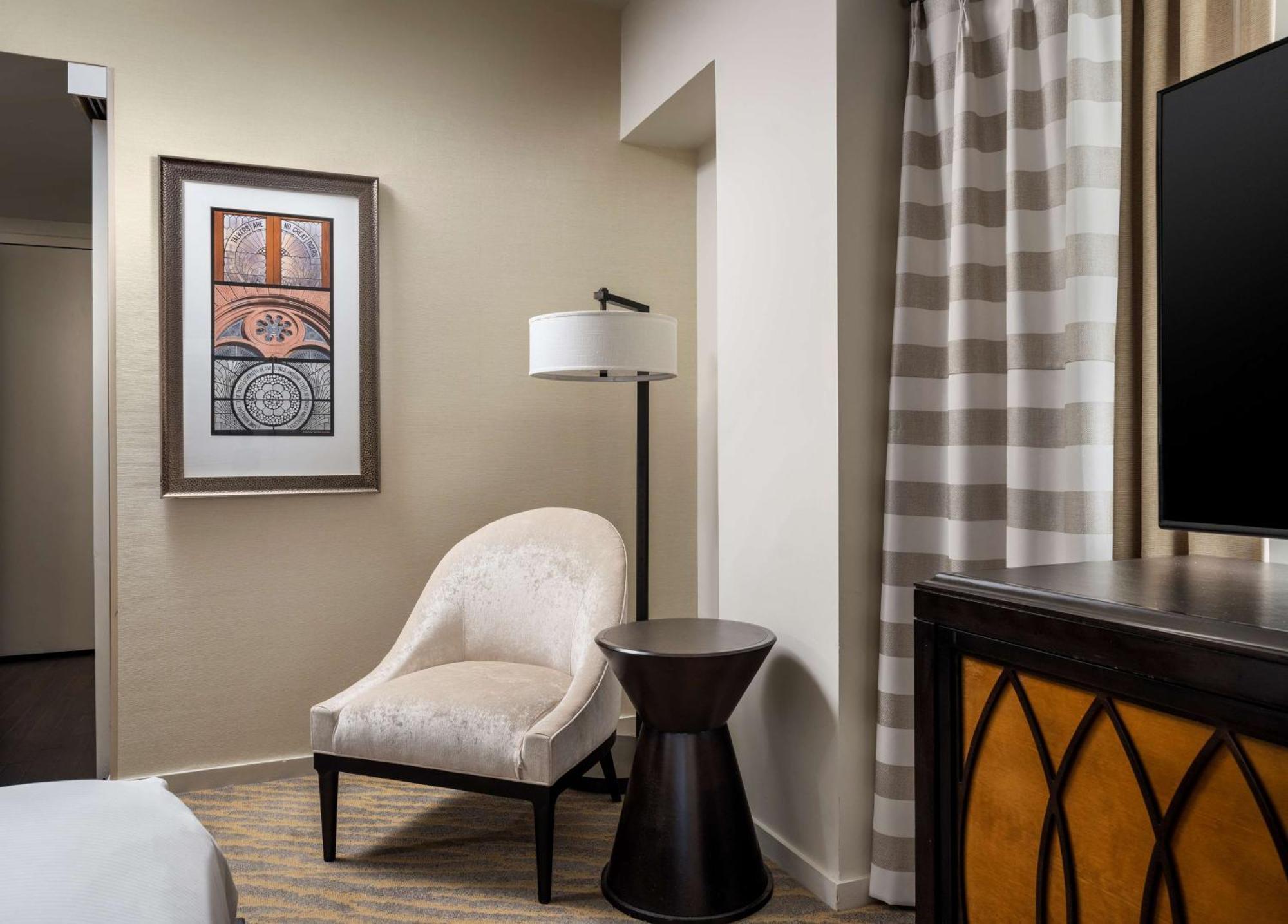 The Inn At Penn, A Hilton Hotel Филаделфия Екстериор снимка