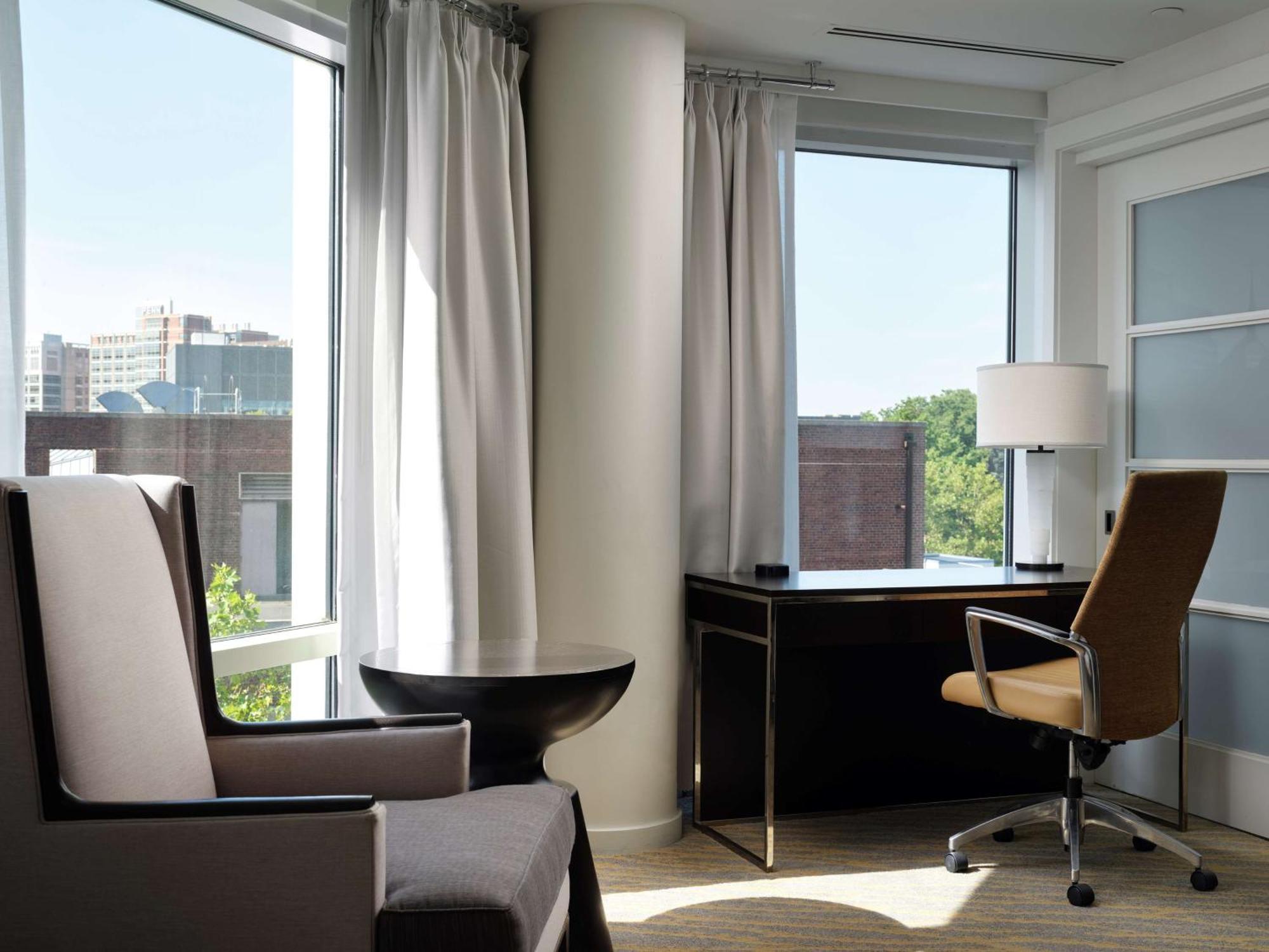 The Inn At Penn, A Hilton Hotel Филаделфия Екстериор снимка