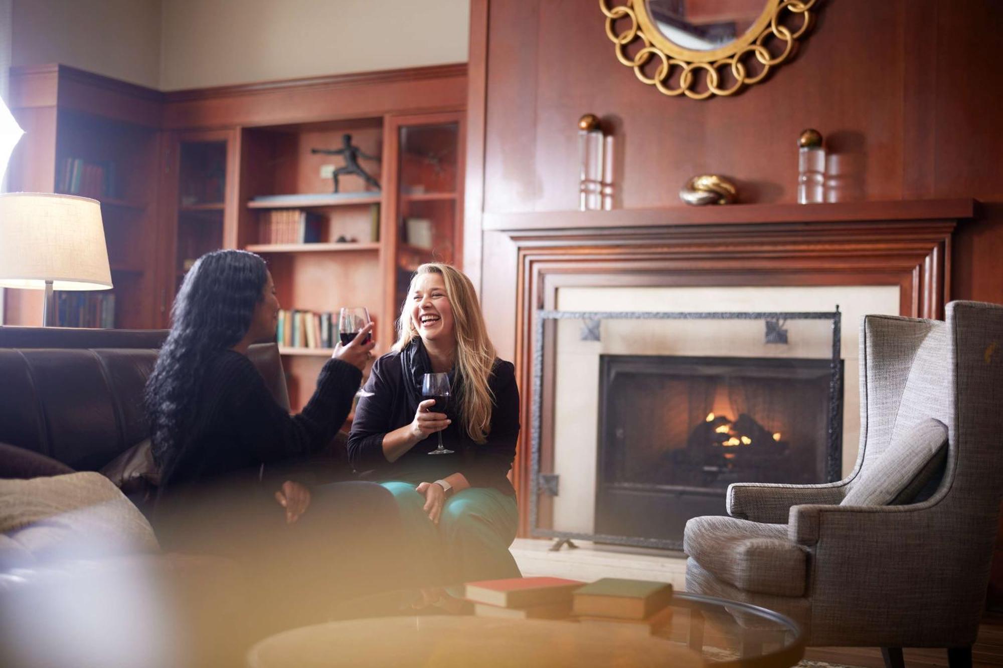 The Inn At Penn, A Hilton Hotel Филаделфия Екстериор снимка