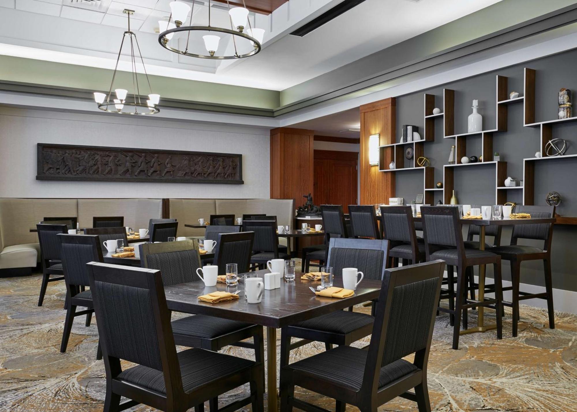 The Inn At Penn, A Hilton Hotel Филаделфия Екстериор снимка